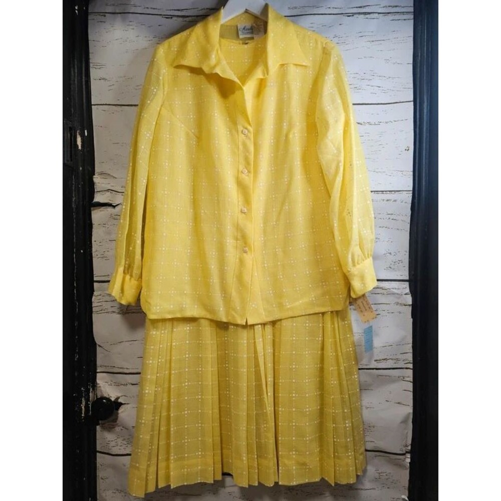 70s Vintage Avalon Classics Yellow 2 Piece Dress Set Union Made USA NWT